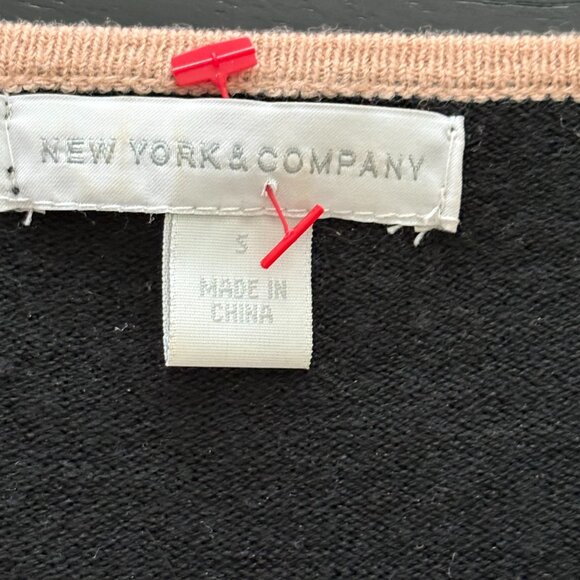 New York & Company Long Sleeve Slant Neck Sweater w/Tie Sz Small Black/Mauve EUC - Picture 8 of 9